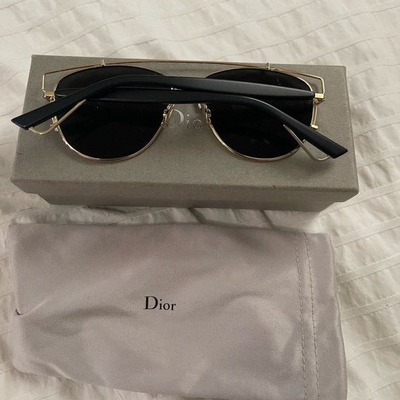 Designer Dior sunglasses - Picture 3 of 5